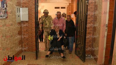 قوات الشرطة والجيش يساعدون 