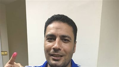 طلعت محرم يصوت في الانتخابات الرئاسية 2018