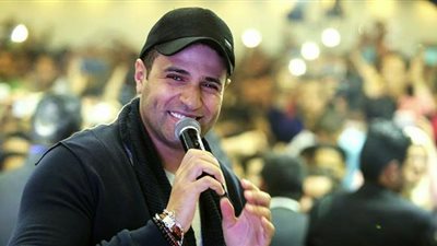 محمد نور يدلي بصوته في الانتخابات الرئاسية المصرية 2018