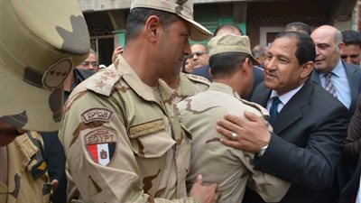 اللواء أحمد ضيف صقر محافظ الغربية يتفقد لجان الاقتراع بمدينة زفتى