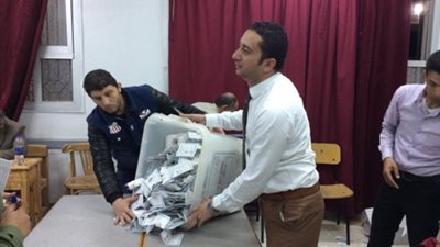 السيسي يتصدر السباق الرئاسى بعد فرز أصوات طابا بنسبة 95 %