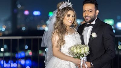 انفصال تامر عاشور عن زوجته يتصدر السوشيال ميديا 