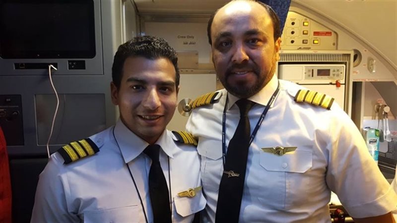 طاقم الطائرة 