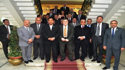 بدء توافد أعضاء 
