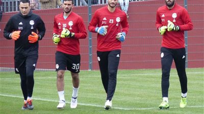 4 عوامل ترجح كفة الشناوي عن عواد في المنتخب قبل المونديال