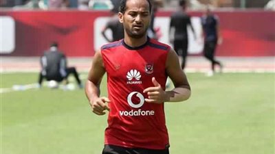 أحمد أيوب يعقد جلسة خاصة مع وليد سليمان على هامش مران الفريق
