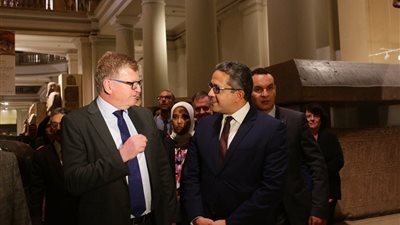 فيديو| وزير الآثار: نتعاون مع بريطانيا منذ سنتين لافتتاح معرض 