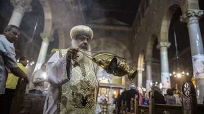 كنائس مصر تتزين بالبهجة.. والأقباط يحملون السعف في أحد الشعانين 