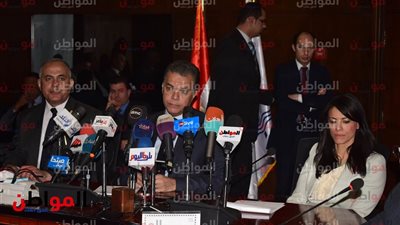 توقيع عقد تشغيل الخط السياحي 