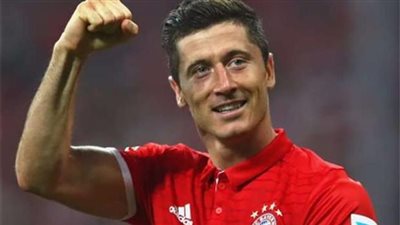 هاينكس: ليفاندوفسكي لن يرحل إلي ريال مدريد