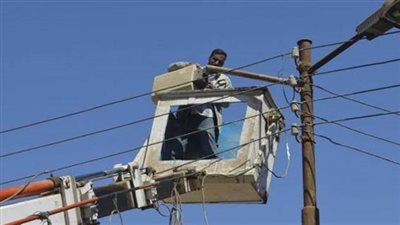 أهالي شبرا يناشدون رئيس الحي لإصلاح أعمدة الإنارة