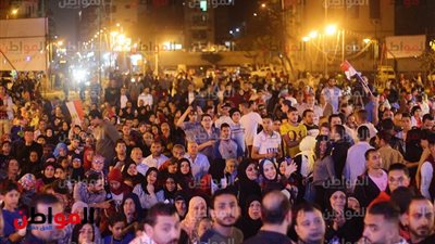 صور| استمرار توافد المواطنين على ميدان عابدين في حضور مجموعة من نجوم الفن