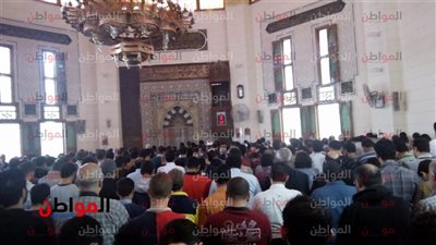 صور| غياب تام للمشاهير والأدباء في تشييع جثمان العراب أحمد خالد توفيق بطنطا