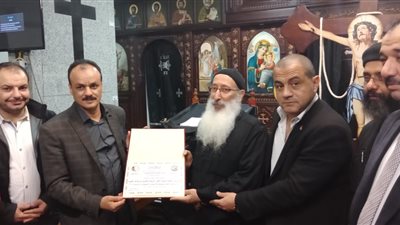 صور| تكريم آباء وقساوسة كنائس الجيزة