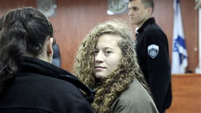 التميمي في خطر.. ضابط إسرائيلي يتعمد التحرش بها أثناء التحقيقات