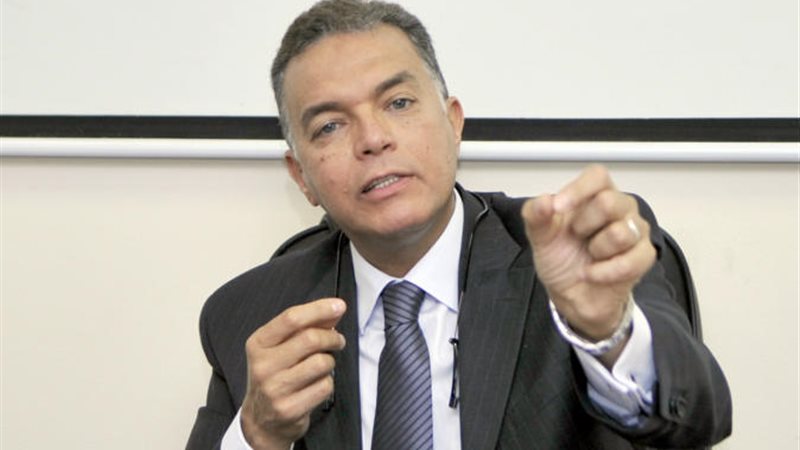 وزير النقل هشام عرفات