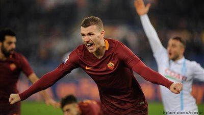 ديجكو وبيروتى يقودا هجوم روما أمام برشلونة