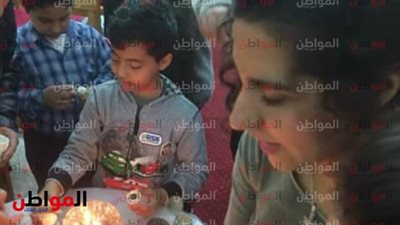 صور| أقباط دمياط يستقبلون ''السبع رسائل'' باحتفالات خميس العهد 