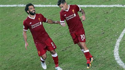 كوتينيو يغازل صلاح بالانضمام لبرشلونة
