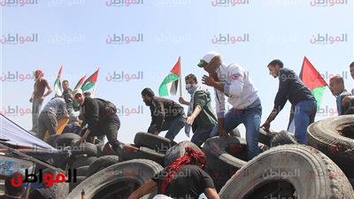 صور| شاحنات تحمل آلاف الإطارات تصل شرق غزة لحرقها فى وجه الاحتلال الإسرائيلى 