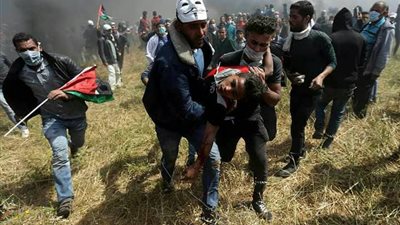 6 شهداء و 1070 مصاب حصيلة يوم دامي من الاحتجاجات على حدود غزة 