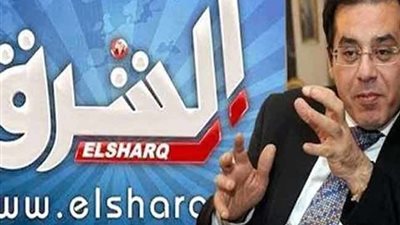 فيديو| مفاجأه.. أحد العاملين بالشرق يبلغ أحمد موسى بكوارث القناة على الهواء