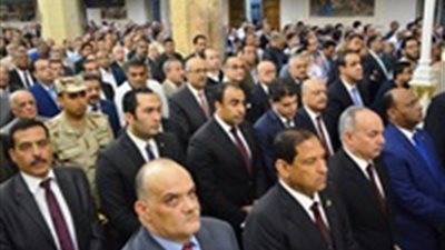 فيديو| محافظ الغربية يحضر قداس عيد القيامة المجيد بكاتدرائية مارجرجس بطنطا