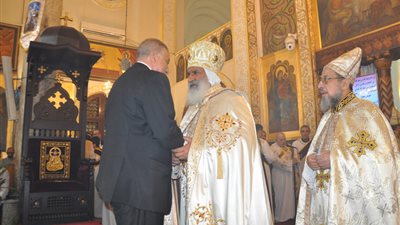 محافظ الجيزة يشارك الأقباط احتفالات عيد القيامة المجيد2018