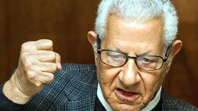 مكرم محمد أحمد لـ
