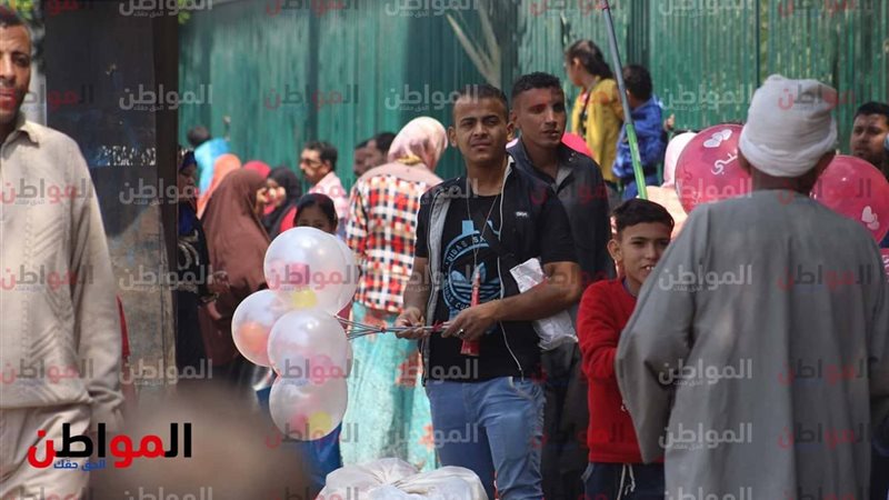 بائعو البطاطا والجيلاتي