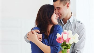 أفكار لمفاجأة زوجكِ في أيام الإجازات