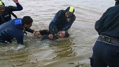 آب يلقى مصرعه غرقا هو نجله بقرية أم القصور بمركز منفلوط