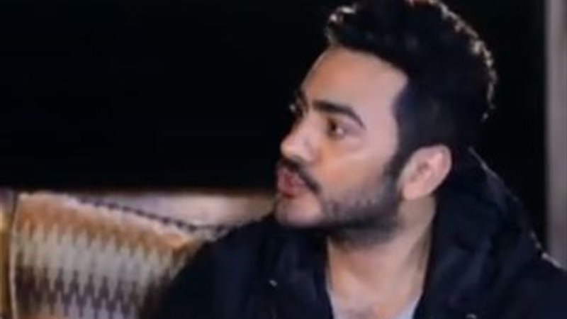 الفنان تامر حسنى