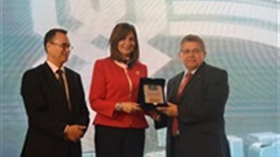 وزيرة الهجرة تلقى كلمتها بمؤتمر 