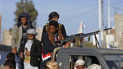 عاجل| الحوثيين يفقدون 60 مسلحا في قصف مسلح