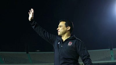 البدري يعقد جلسة خاصة مع اللاعبين قبل انطلاق المران