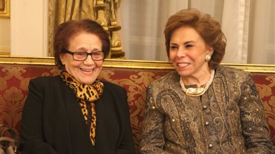 المناضلة جميلة بوحيرد تُشيد بالسفيرة مرفت تلاوي