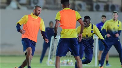 الأهلي: لم نناقش ملف عودة متعب