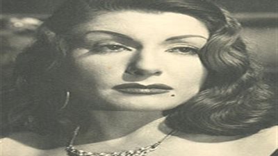 إنفوجراف| في ذكري ميلاد زوزو شكيب.. الزوجة الحديدية والأم القاسية