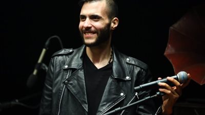 شاهد.. أمير عيد من كواليس اغنية 