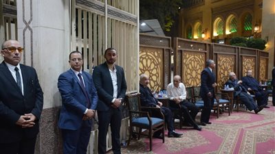 انتهاء عزاء الراحلة آمال فهمي وسط حضور كبير من الإعلاميين والفنانين