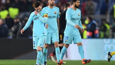 صحيفة إنجليزية: ميسي غاضب من ثلاثي برشلونة