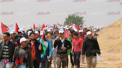 بث مباشر للحظة حرق العلم الإسرائيلى بخان يونس ضمن فعاليات مسيرات العودة 