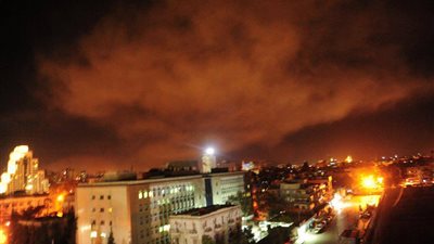   التفاصيل الكاملة للعدوان الثلاثى على سوريا.. صورايخ ضُربت ومساجد تنادى بالصلاة وشعب أعلن دعم جيشه ورقص فى الشوارع