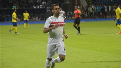 وصول حازم إمام ومحمد إبراهيم مقر نادي الزمالك للخضوع للتحقيق