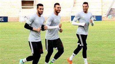 حراس الزمالك يؤدون تدريبات مبكرة قبل انطلاق المران