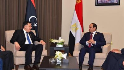 عاجل.. الرئيس السيسي يستقبل فايز السراج بمقر إقامته بالدمام