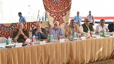 صور| اللواء كامل الوزير يتفقد أعمال محور روض الفرج