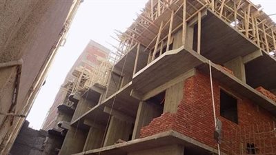 سكان حدائق القبة يستغيثون من عقار غير مرخص يهدد أرواحهم