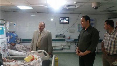 صو|جولة مفاجئة لرئيس كفر الزيات بالمستشفى العام تحيل 46 طبيبًا وممرض للتحقيق 